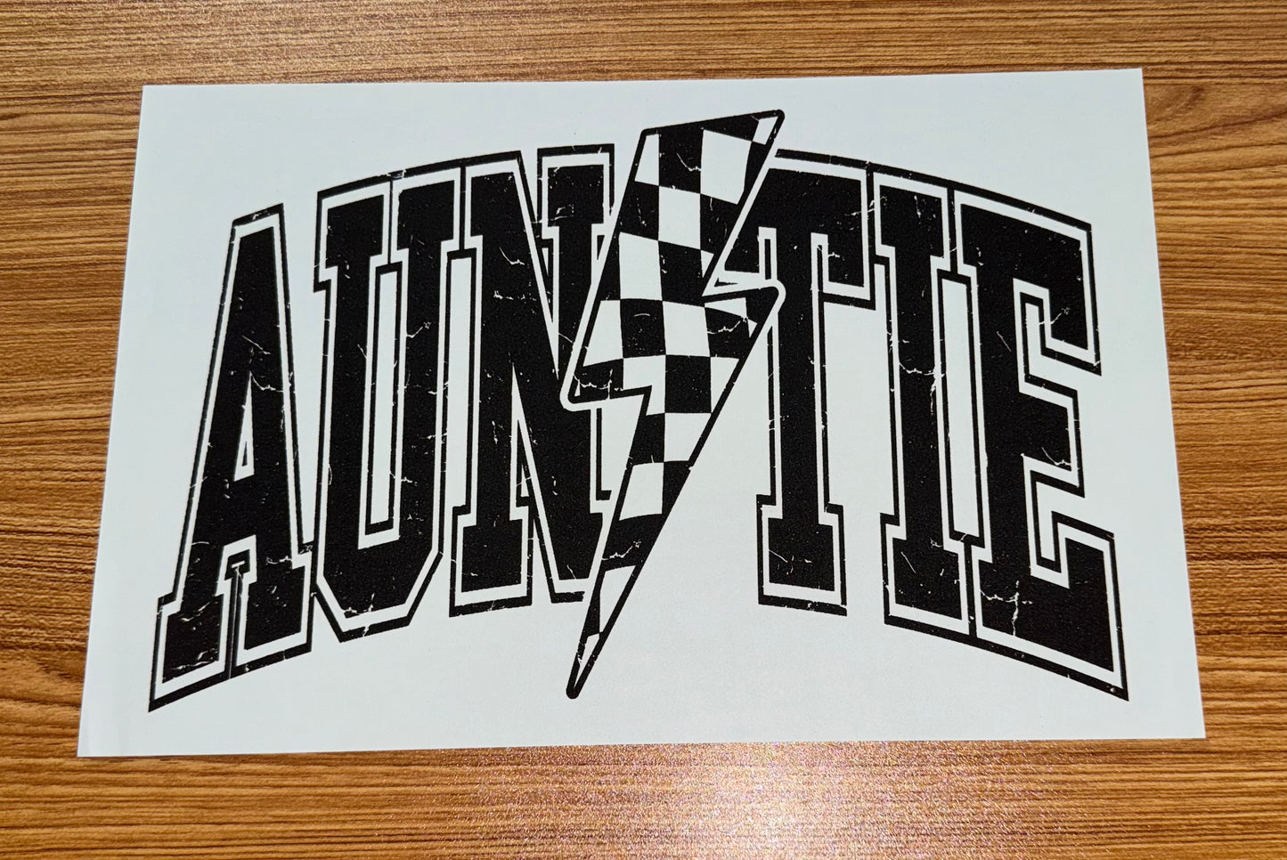 AUNTIE WITH CHECKERED BOLT BLACK PRINT
