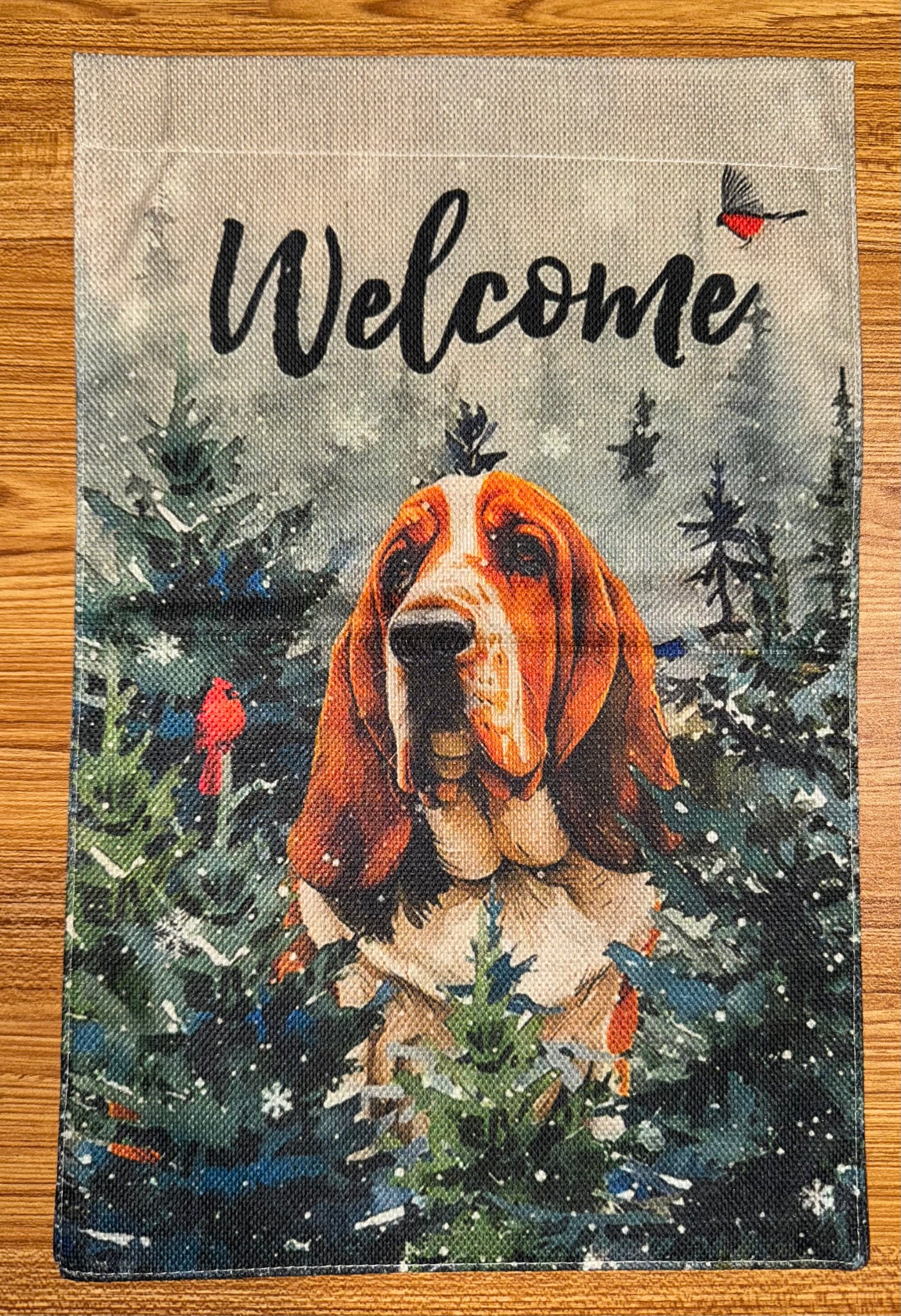 BROWN/WHITE DOG WELCOME FLAG