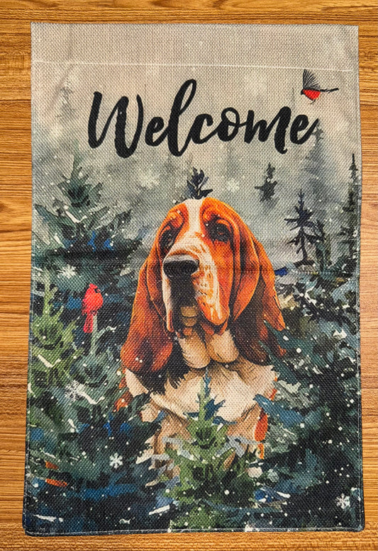 BROWN/WHITE DOG WELCOME FLAG