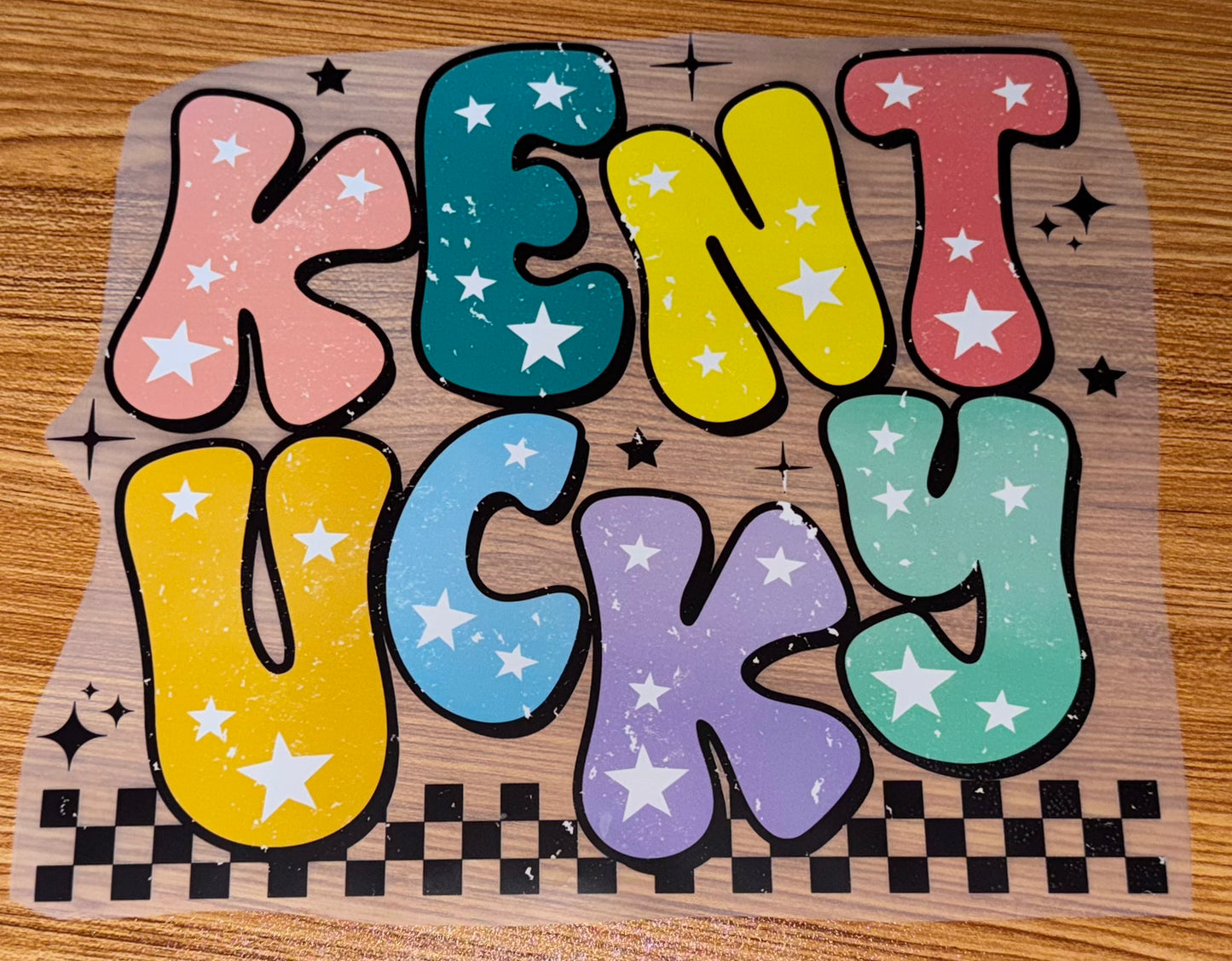 KENTUCKY MULTICOLORED STACKED DISTRESSED PRINT