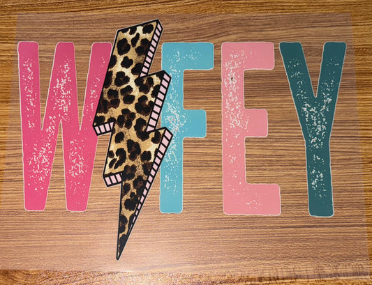 WIFEY MULTICOLORED W/LEOPARD BOLT PRINT