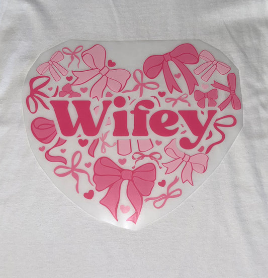 WIFEY HEART BOWS PRINT