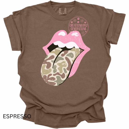 CAMO DISTRESSED TONGUE PRINT